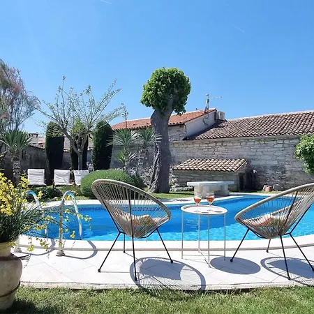 Villa Istrian Countryside Retreat *