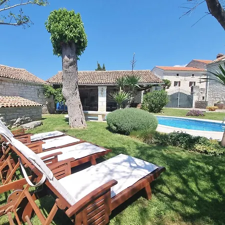 Istrian Countryside Retreat *